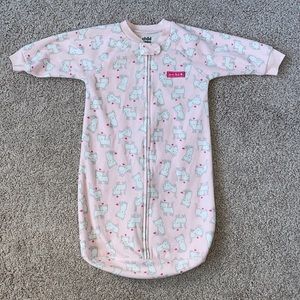 Purrrrrfect sleep sack 🐈